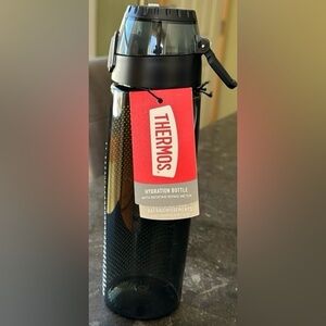 NW Thermos Black Hydration Bottle FlipCap intake meter monitor water consumption